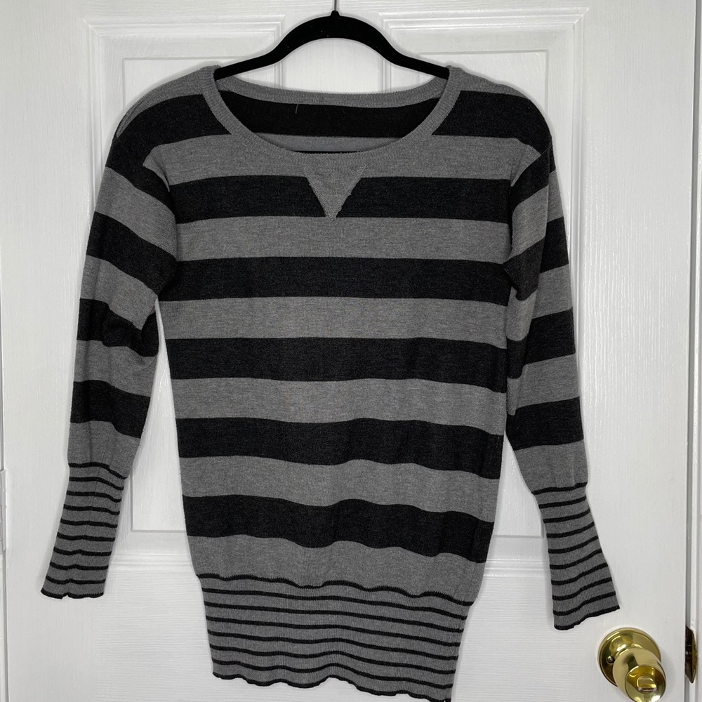 Women’s black and grey sweater